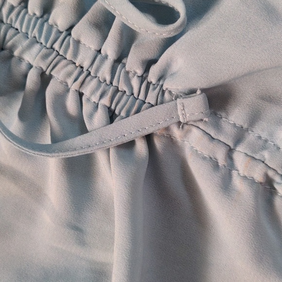 Abercrombie & Fitch small light blue ruched blouse - Picture 5 of 8